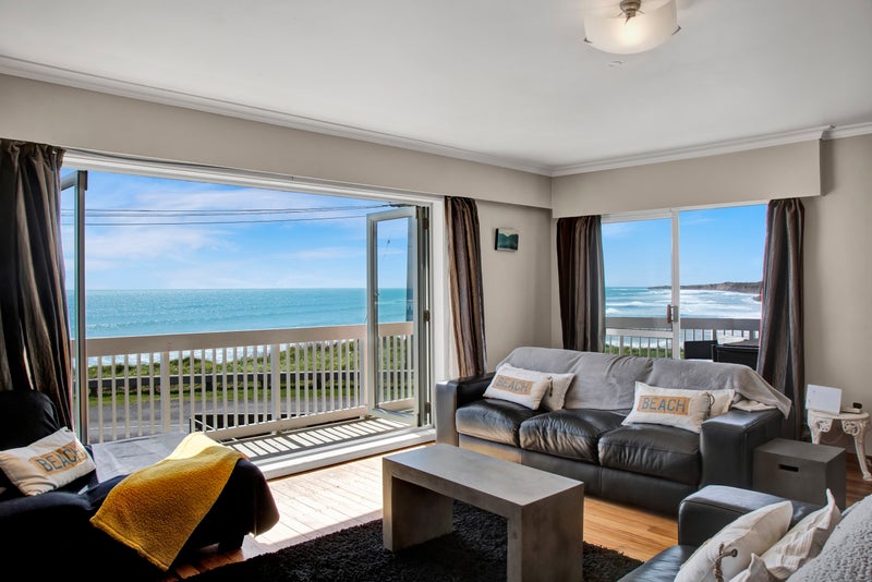 1 Tiromoana Crescent, Bell Block, New Plymouth - Carousel 2
