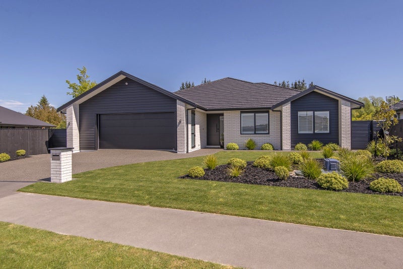 13 Owen Drive, Darfield, Darfield - Carousel 2