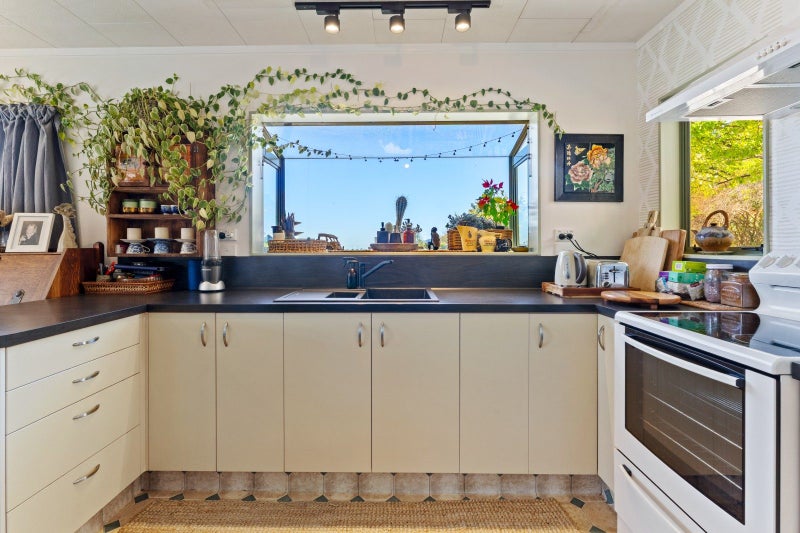 149 Vanguard Street, Nelson South, Nelson - Carousel 2