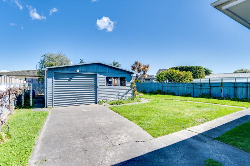 14 Bill Hercock Street, Pirimai, Napier - Carousel 15