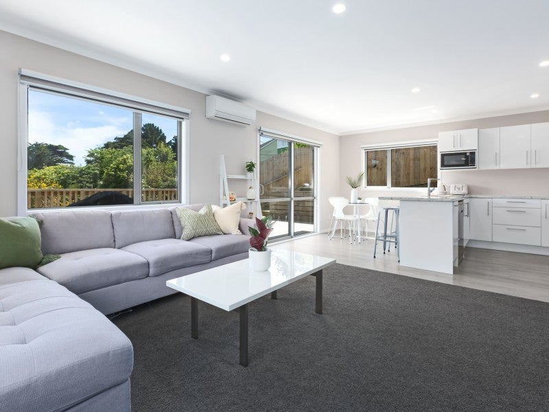 17A Gloucester Street, Cannons Creek, Porirua - Carousel 2