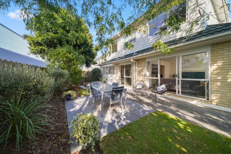 2/17 Headcorn Place, Botany Downs, Auckland - Carousel 1