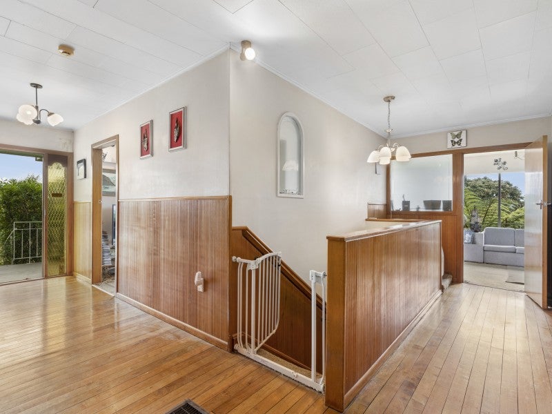 10 Bedford Grove, Kelson, Lower Hutt - Carousel 2