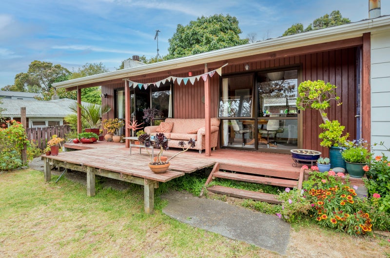 52 Leinster Avenue, Raumati South, Paraparaumu - Carousel 2