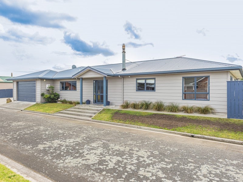 37 Tawhero Street, Gonville, Whanganui - Carousel 1