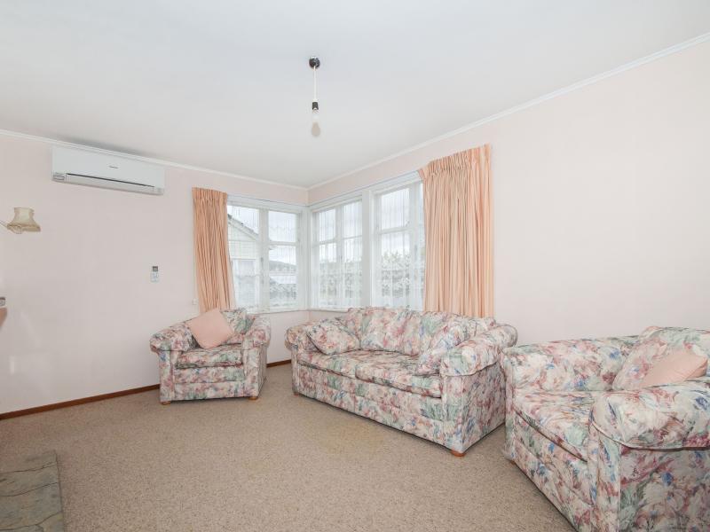 103 Waddington Drive, Naenae, Lower Hutt - Carousel 2