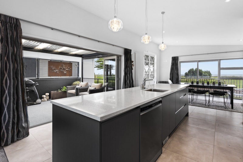 84A Te Awa Avenue, Te Awa, Napier - Carousel 1