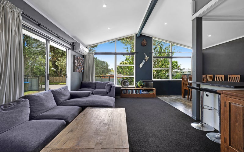22 Waterton Place, Avondale, Auckland - Carousel 2