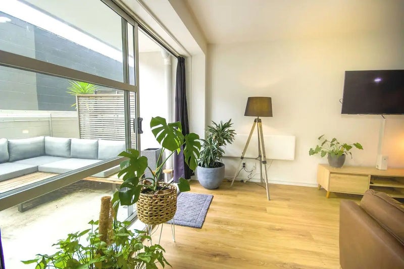 8/8 Clayton Street, Newmarket, Auckland - Carousel 1