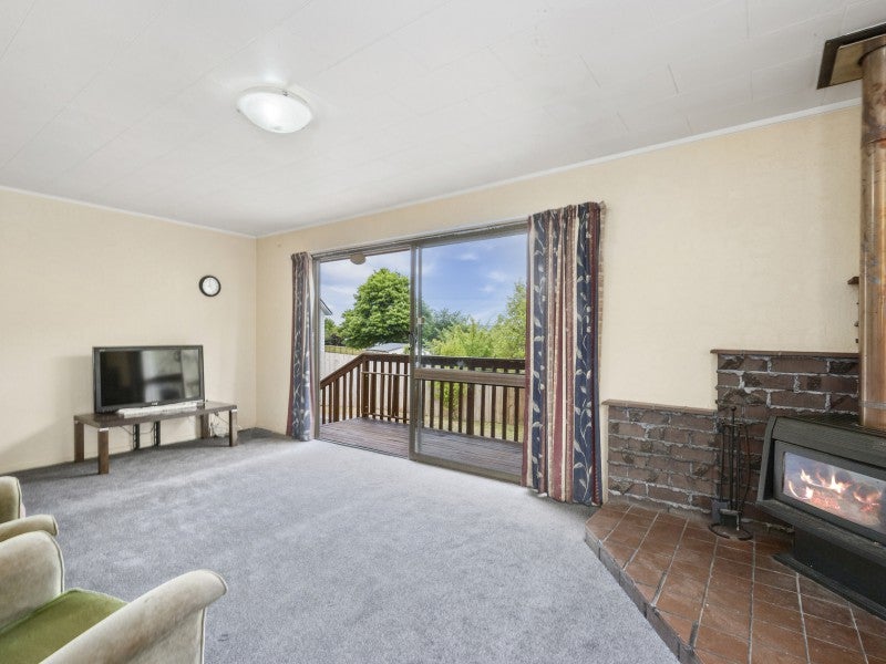 12 Ferney Place, Richmond Heights, Taupo - Carousel 2