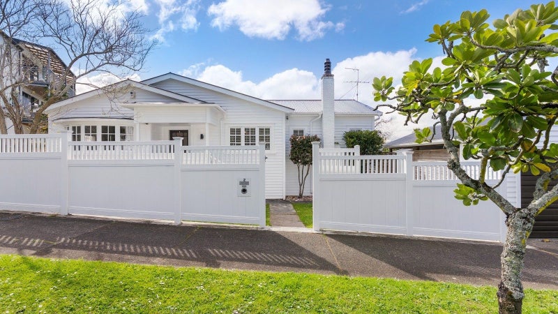 2 Firth Road, Grey Lynn, Auckland - Carousel 1