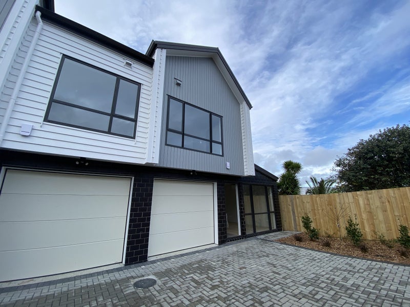 3F Westall Road, New Lynn, Auckland - Carousel 1