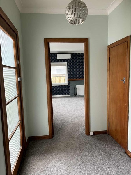 18 Windsor Street, Terrace End, Palmerston North - Carousel 2