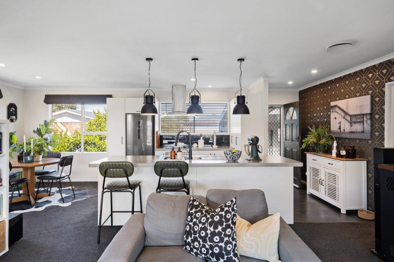 16 Lockhart Avenue, Milson, Palmerston North - Carousel 2