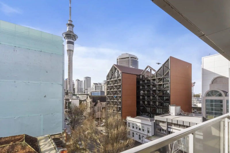 8J/147 Hobson Street, Auckland Central, Auckland - Carousel 8