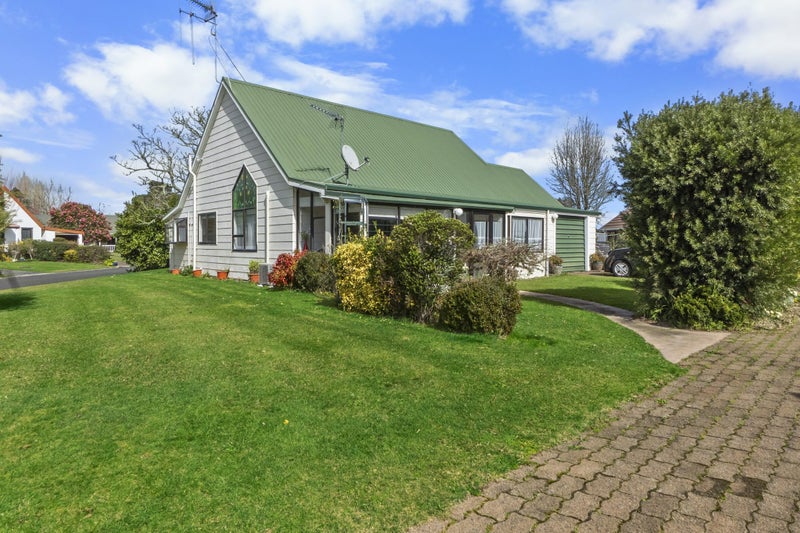 22 Kingfisher Way, Te Kowhai, Hamilton - Carousel 1