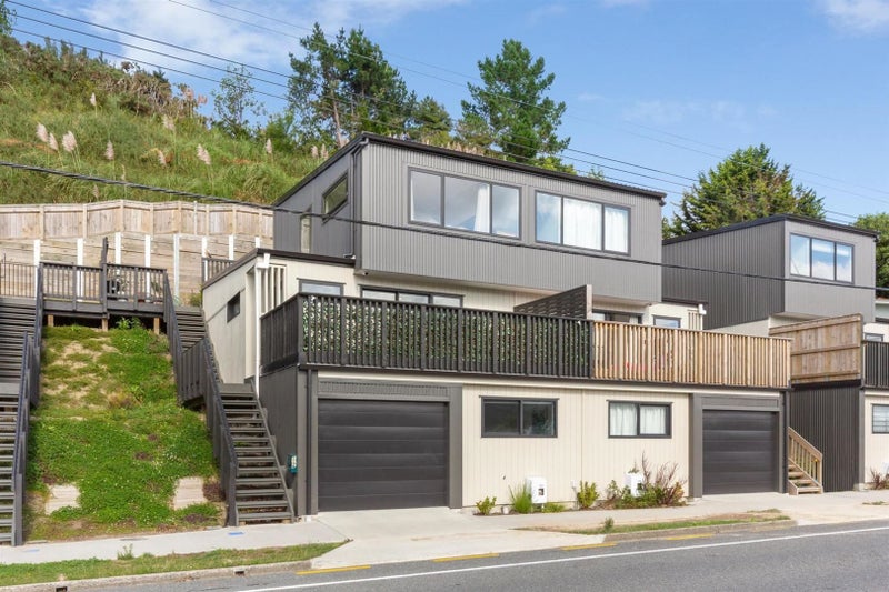 12 Main Road, Wainuiomata, Lower Hutt - Carousel 1
