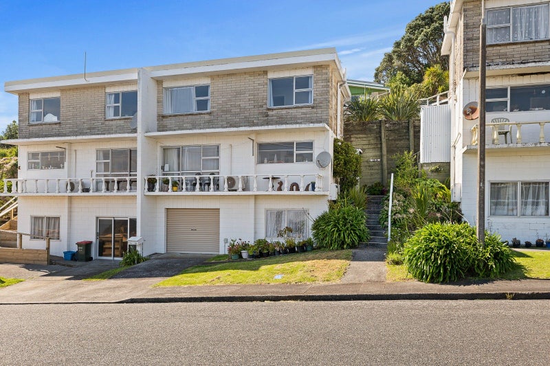 25B Port View Crescent, Moturoa, New Plymouth - Carousel 1