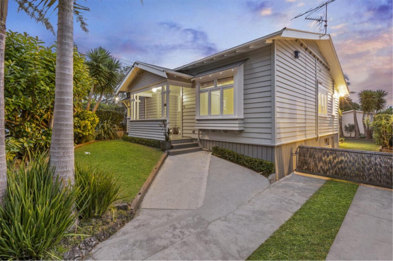35 Kenneth Avenue, Sandringham, Auckland - Carousel 2