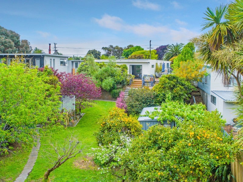 90 Martin Road, Paraparaumu Beach, Paraparaumu - Carousel 1