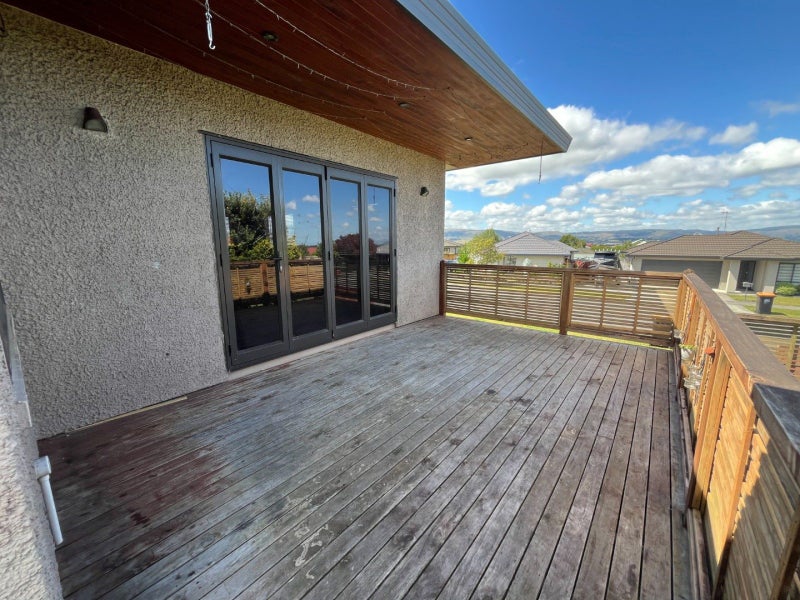 70 Parnell Heights, KELVIN GROVE, PALMERSTON NORTH - Carousel 19