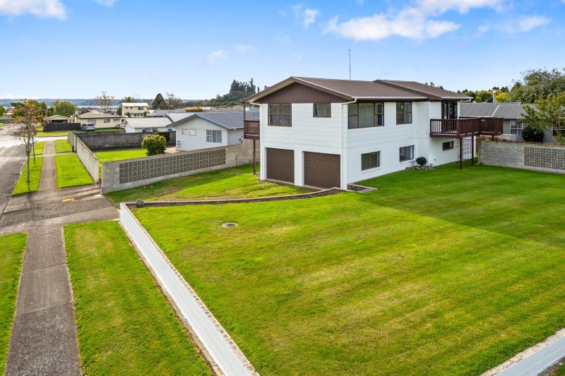 2 Thackeray Place, Owhata, Rotorua - Carousel 24