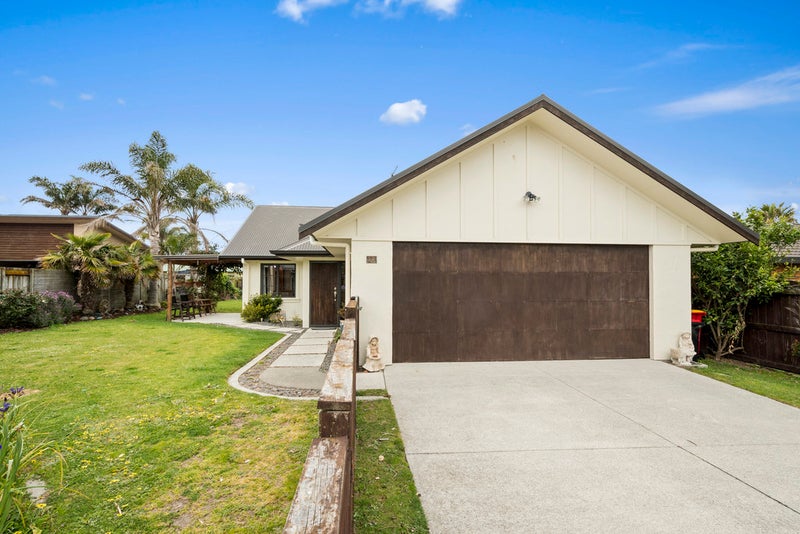 18 Madeleine Terrace, Papamoa Beach, Papamoa - Carousel 2