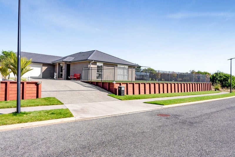 39 Papawhero Drive, Bell Block, New Plymouth - Carousel 1