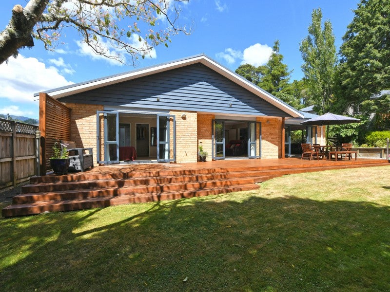 30 Carlow Grove, Birchville, Upper Hutt - Carousel 2