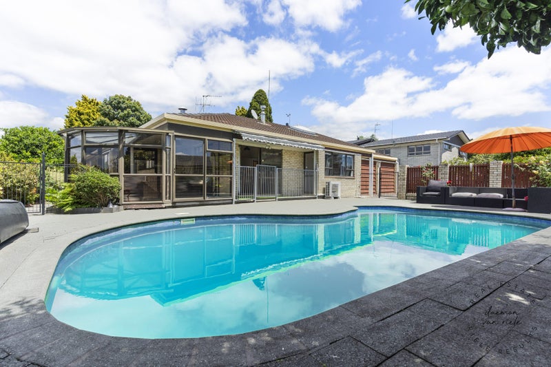 9 Hazeldene Place, Opaheke, Papakura - Carousel 1