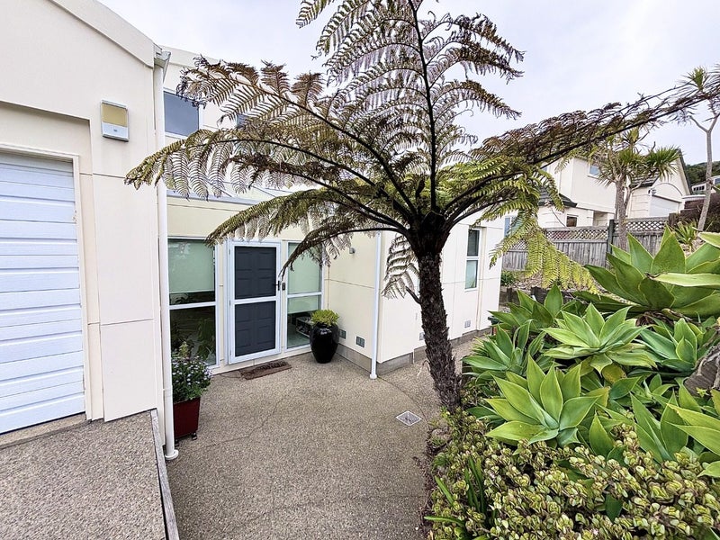 24 Dress Circle, Newlands, Wellington - Carousel 12