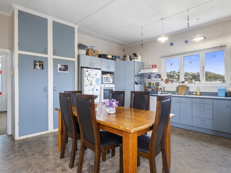 12 Jellicoe Crescent, Kaikorai, Dunedin - Carousel 2