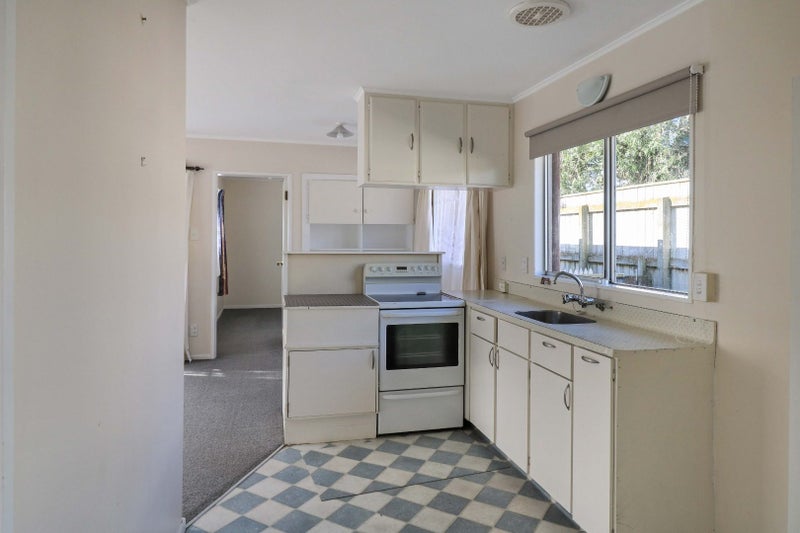 4A Ropata Crescent, Boulcott, Lower Hutt - Carousel 2