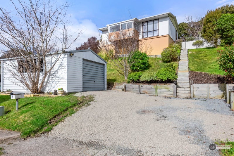 5 Jasper Grove, Birchville, Upper Hutt - Carousel 1