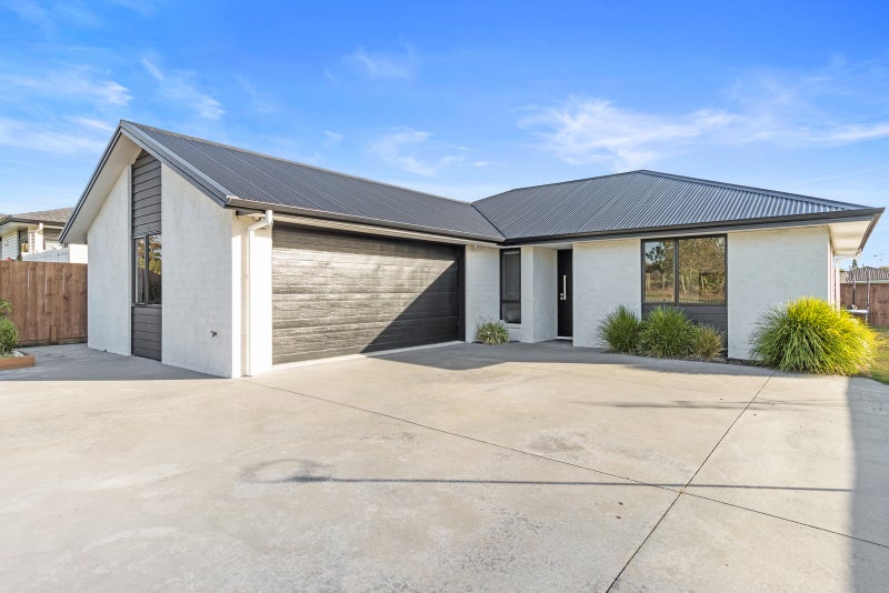 11 Waikai Close, Ruakura, Hamilton - Carousel 1