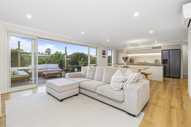 2 Somerset Place, Stanmore Bay, Whangaparaoa - Carousel 2
