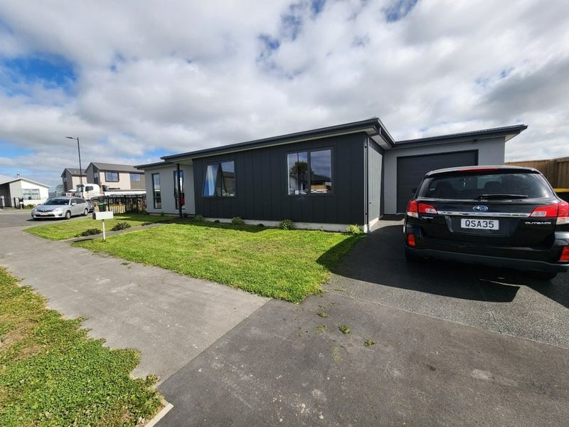 14 Clontarf Lane, Belfast, Christchurch - Carousel 10