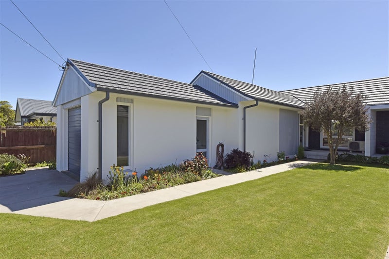 2/11 McFaddens Road, St Albans, Christchurch - Carousel 2