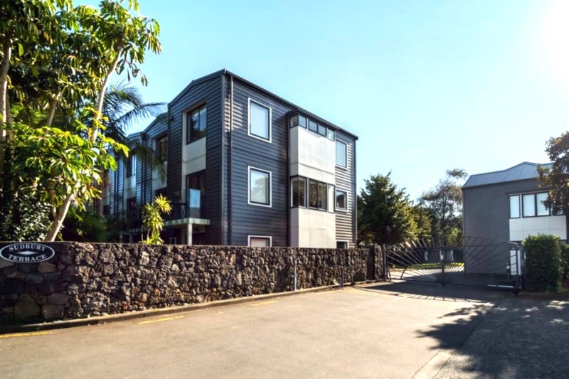 22 Sudbury Terrace, Parnell, Auckland - Carousel 2