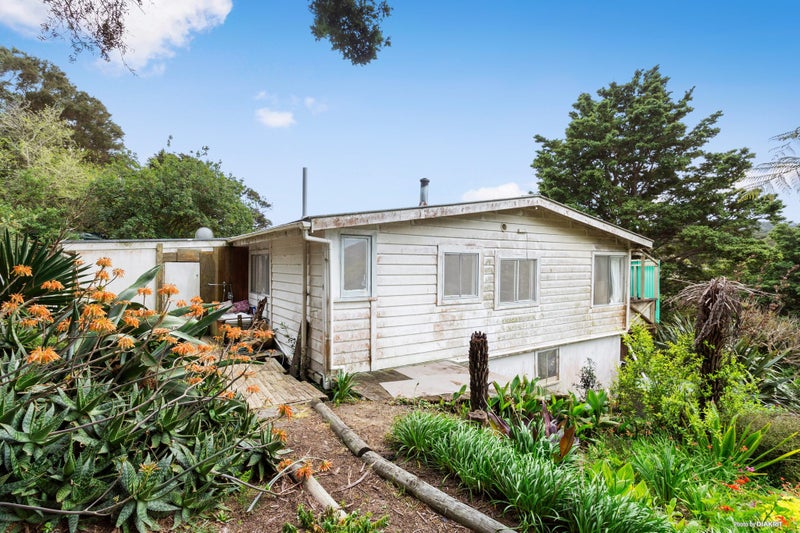 51 Te Toki Road, Ostend, Waiheke Island - Carousel 1