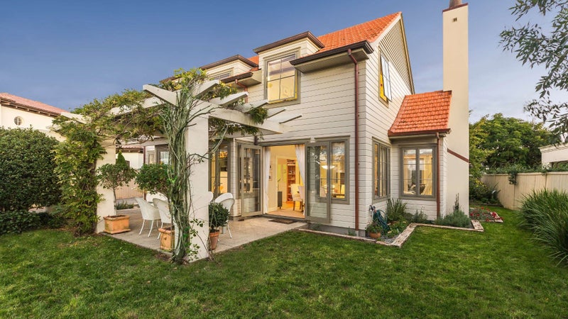 9 Fairfield Lane, East Tamaki Heights, Auckland - Carousel 1