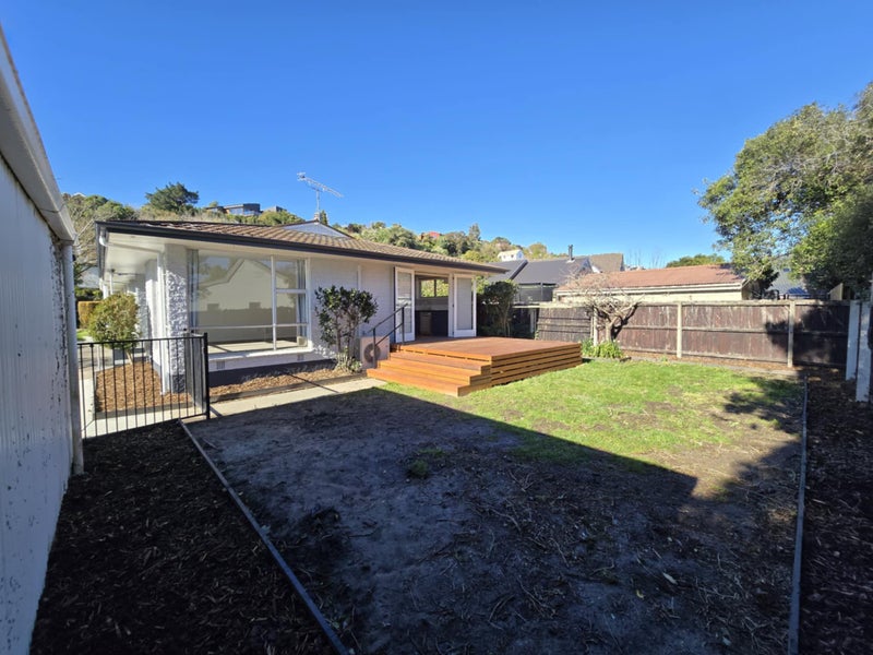 6B Parklands Drive, Huntsbury, Christchurch - Carousel 1