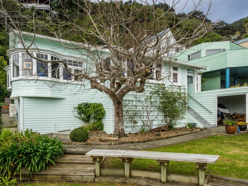 11 Kaitawa Road, York Bay, Lower Hutt - Carousel 1