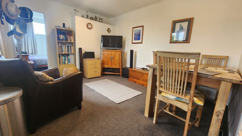 11 Caledonia Street, Miramar, Wellington - Carousel 2