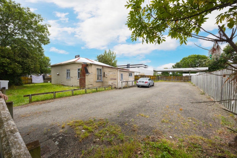 1 Ranfurly Street, West End, Timaru - Carousel 1