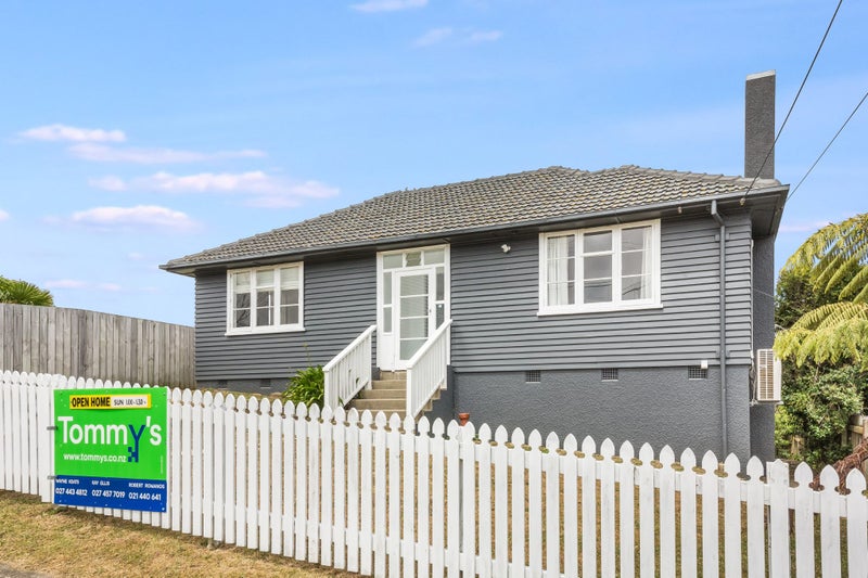 3 Mitchell Grove, Ranui, Porirua - Carousel 1
