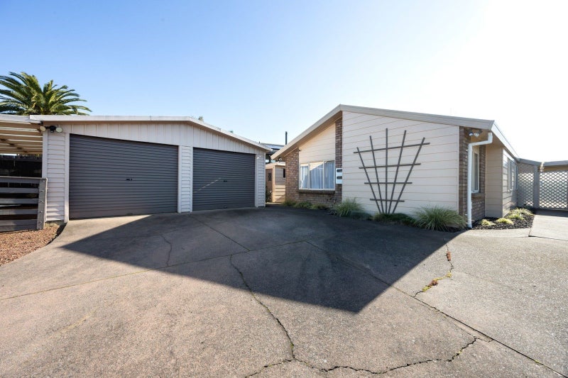 30 Rosehill Place, Nawton, Hamilton - Carousel 1