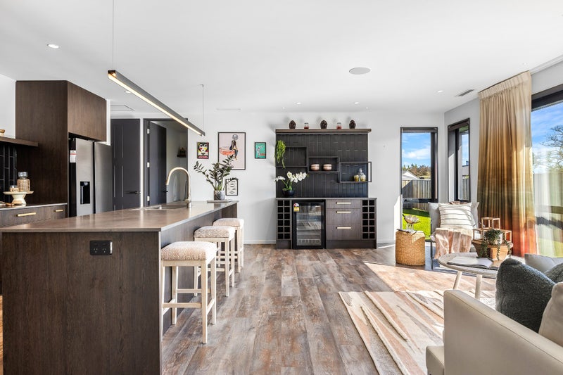 24 Foster Place, Amberley, Amberley - Carousel 2