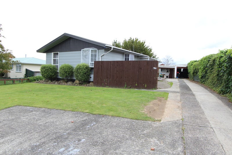 18 Ngatuku Place, Tokoroa, Tokoroa - Carousel 1