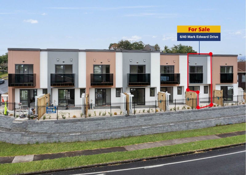6/40 Mark Edward Drive, Half Moon Bay, Auckland - Carousel 1